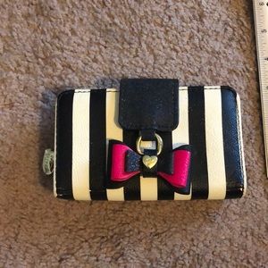 Betsey johnson stripe & bow wallet
